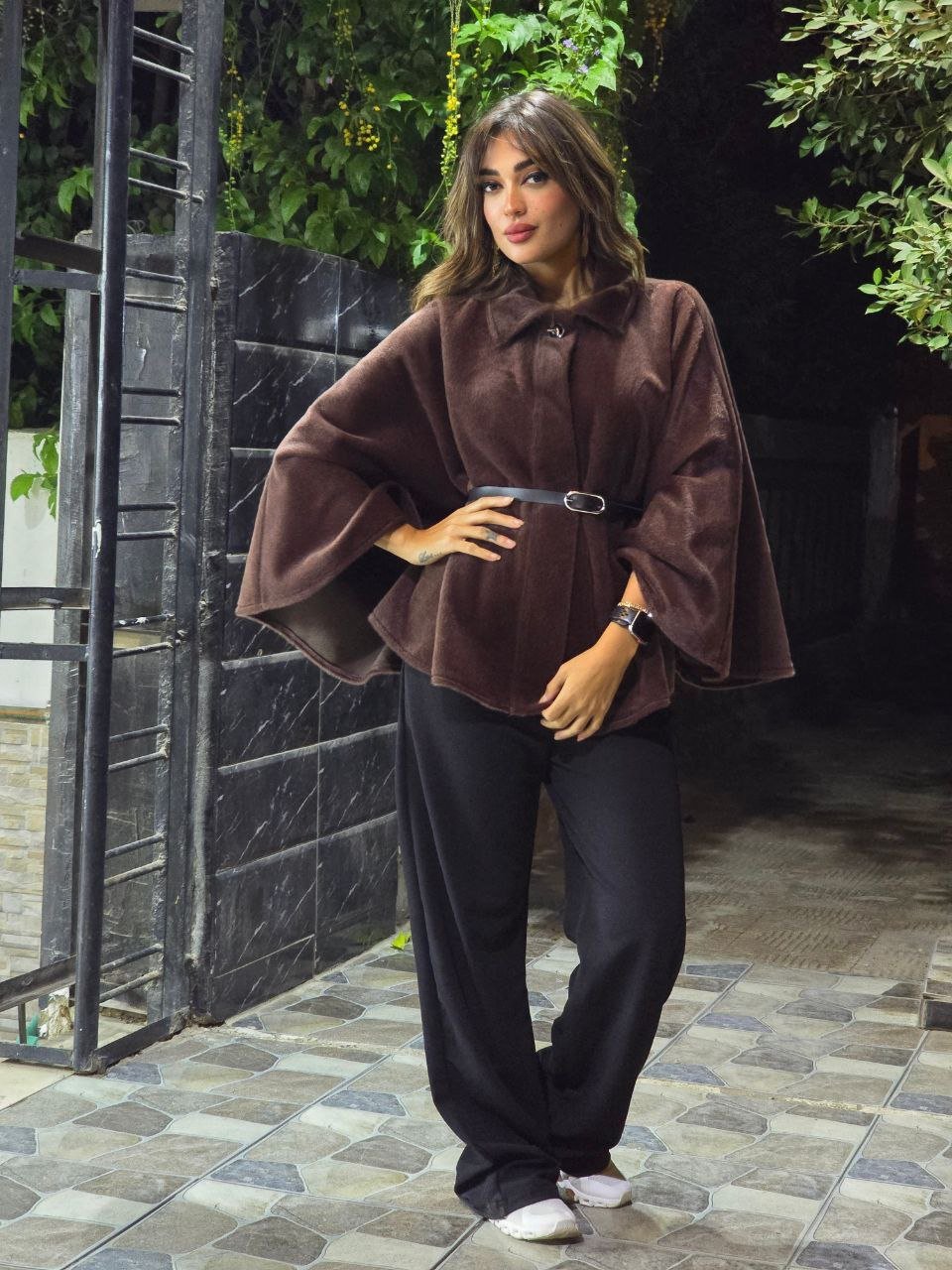 Brown Fur Poncho - صورة 3
