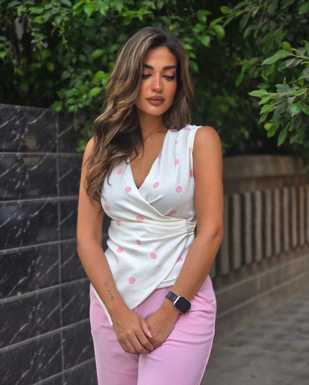 Pink polka top w gold accessory  - Image 1