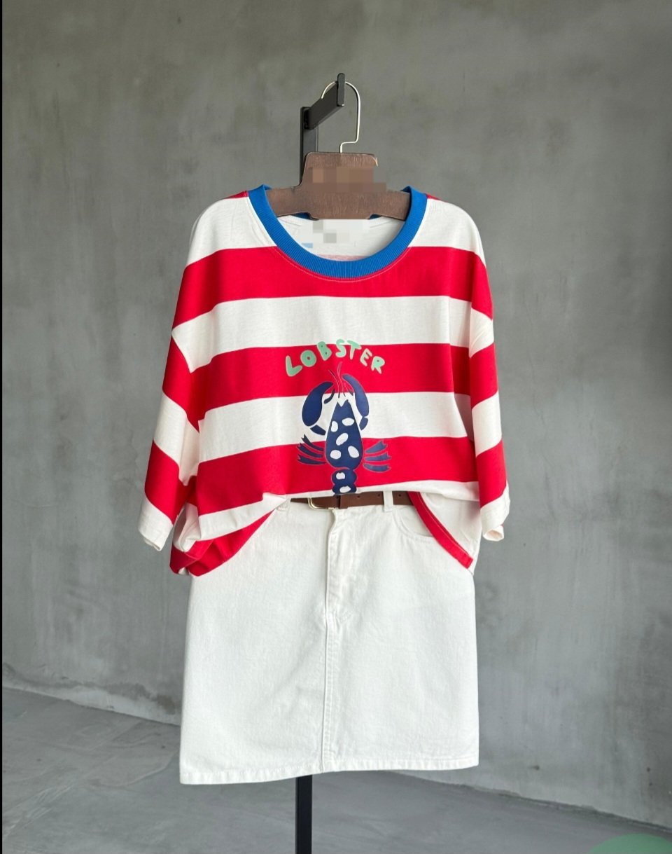 Red stripped lobster tshirt  - Image 5