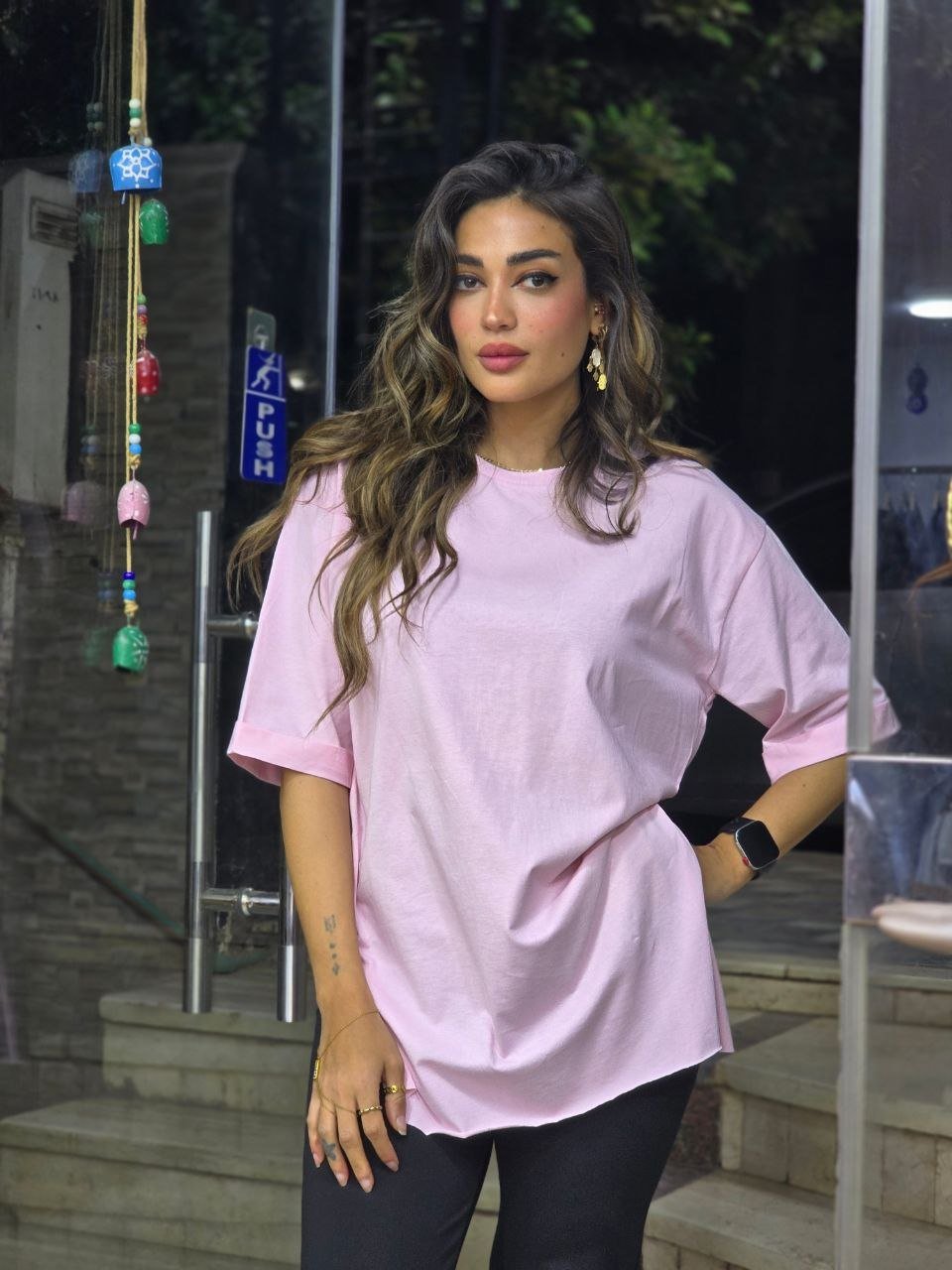 Pink basic tshirt with side slits - صورة 1