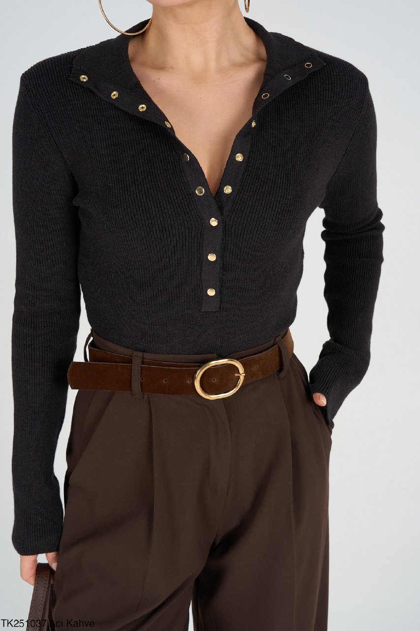 Black top with gold buttons - Image 1