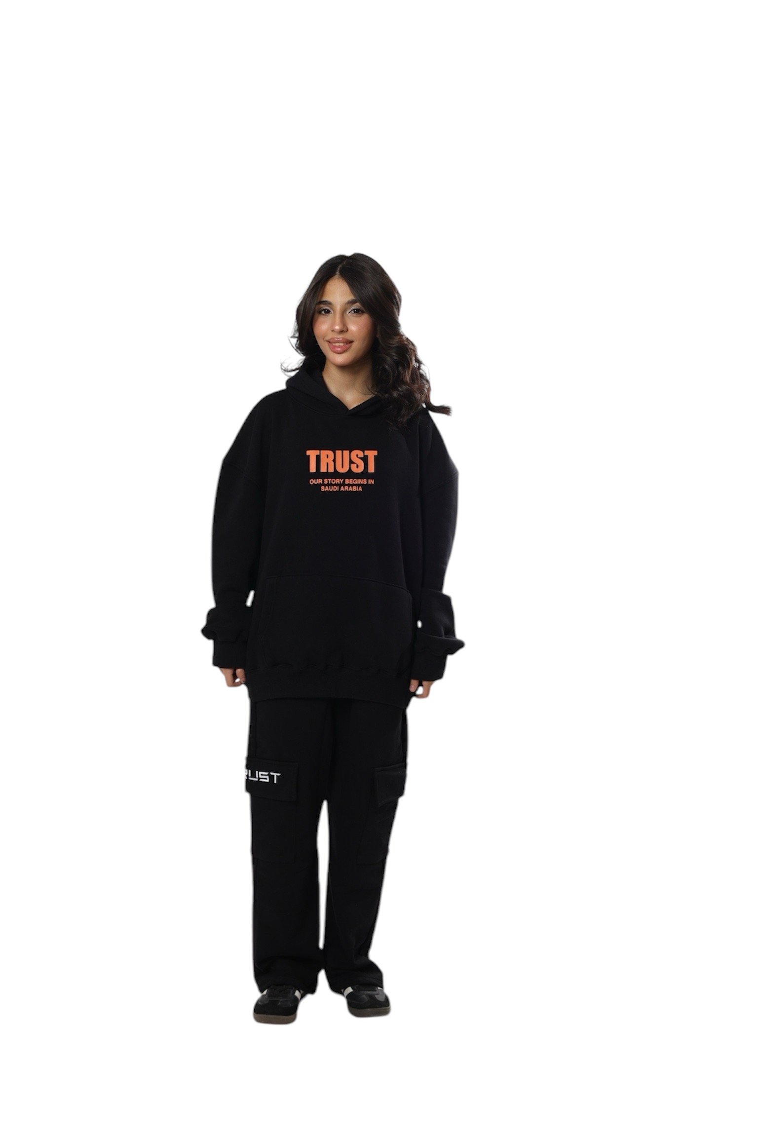 Classic Black Hoodie  - صورة 2