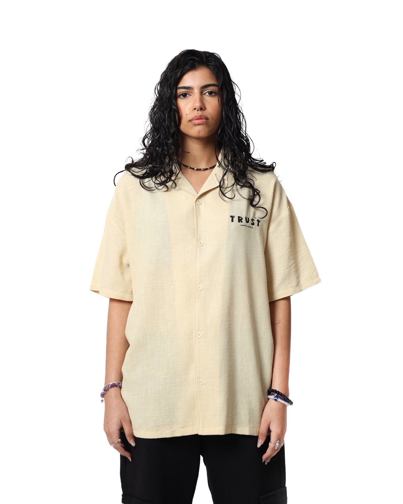 Yellow shirt - صورة 2