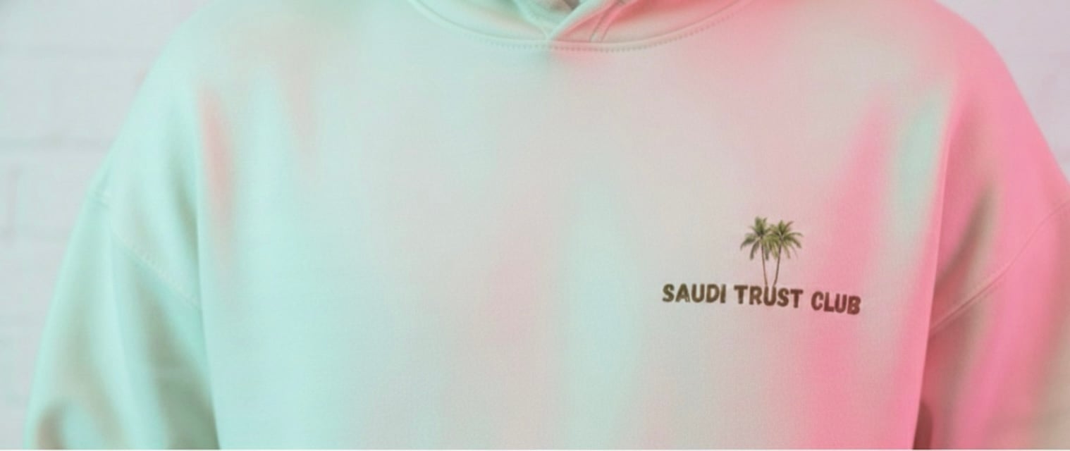Trust Club Hoodie (off-white) - صورة 3