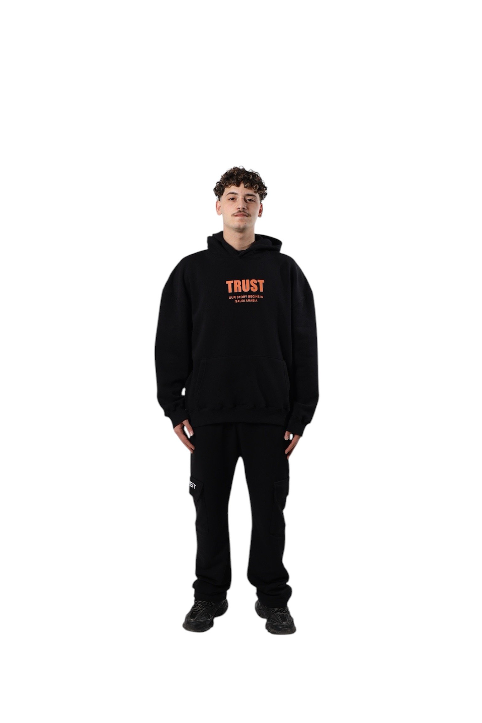Classic Black Hoodie  - صورة 3