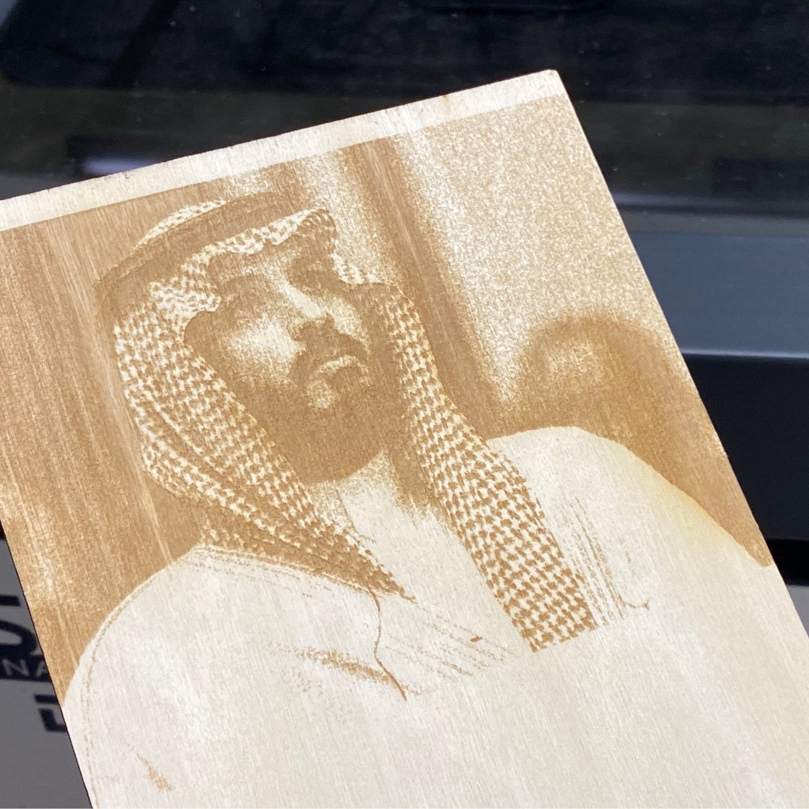 آلة قص وحفر بالليزر  - صورة 4