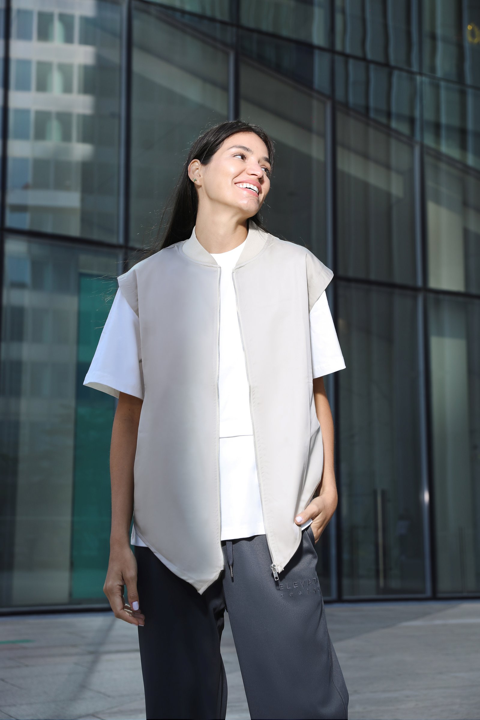Elevata Vest   - صورة 2