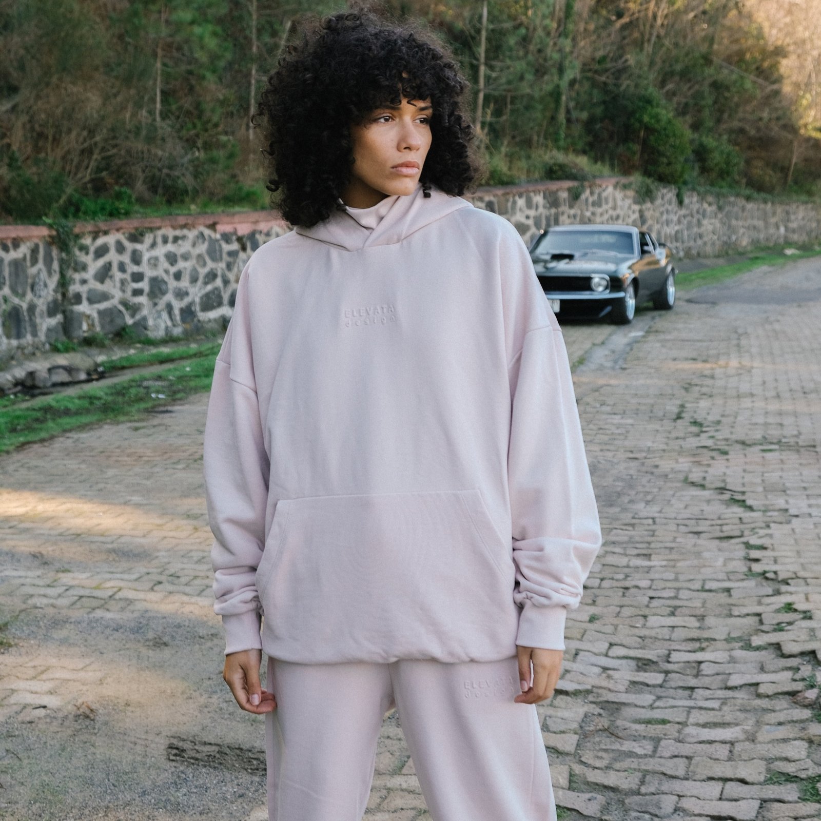 high neck hoodie - صورة 2