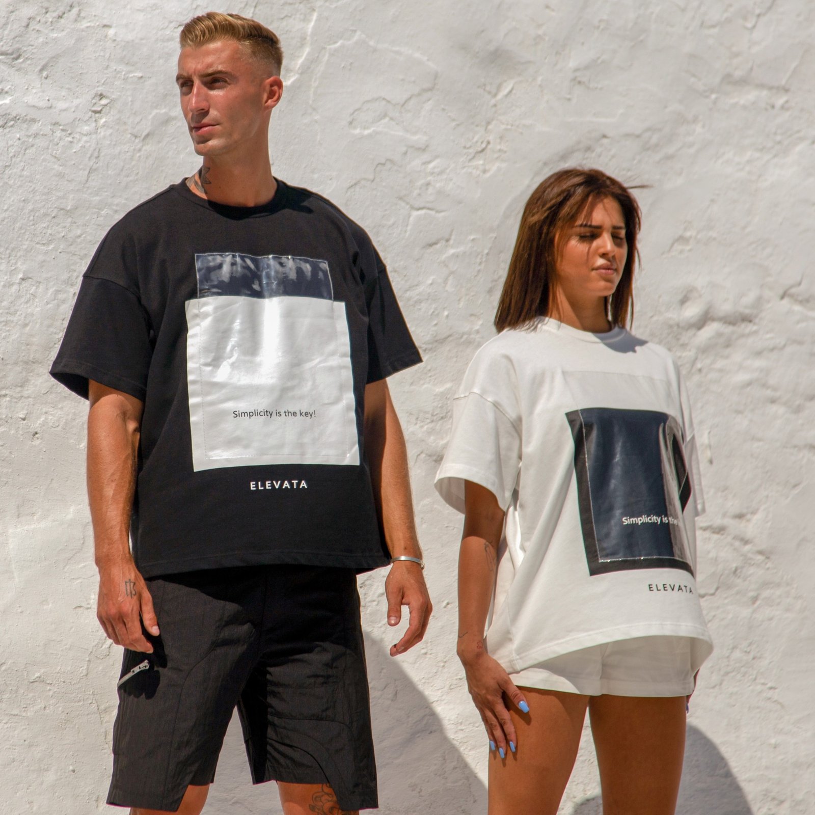 Unisex oversized t-shirt with “Simplicity is the key” print - صورة 2