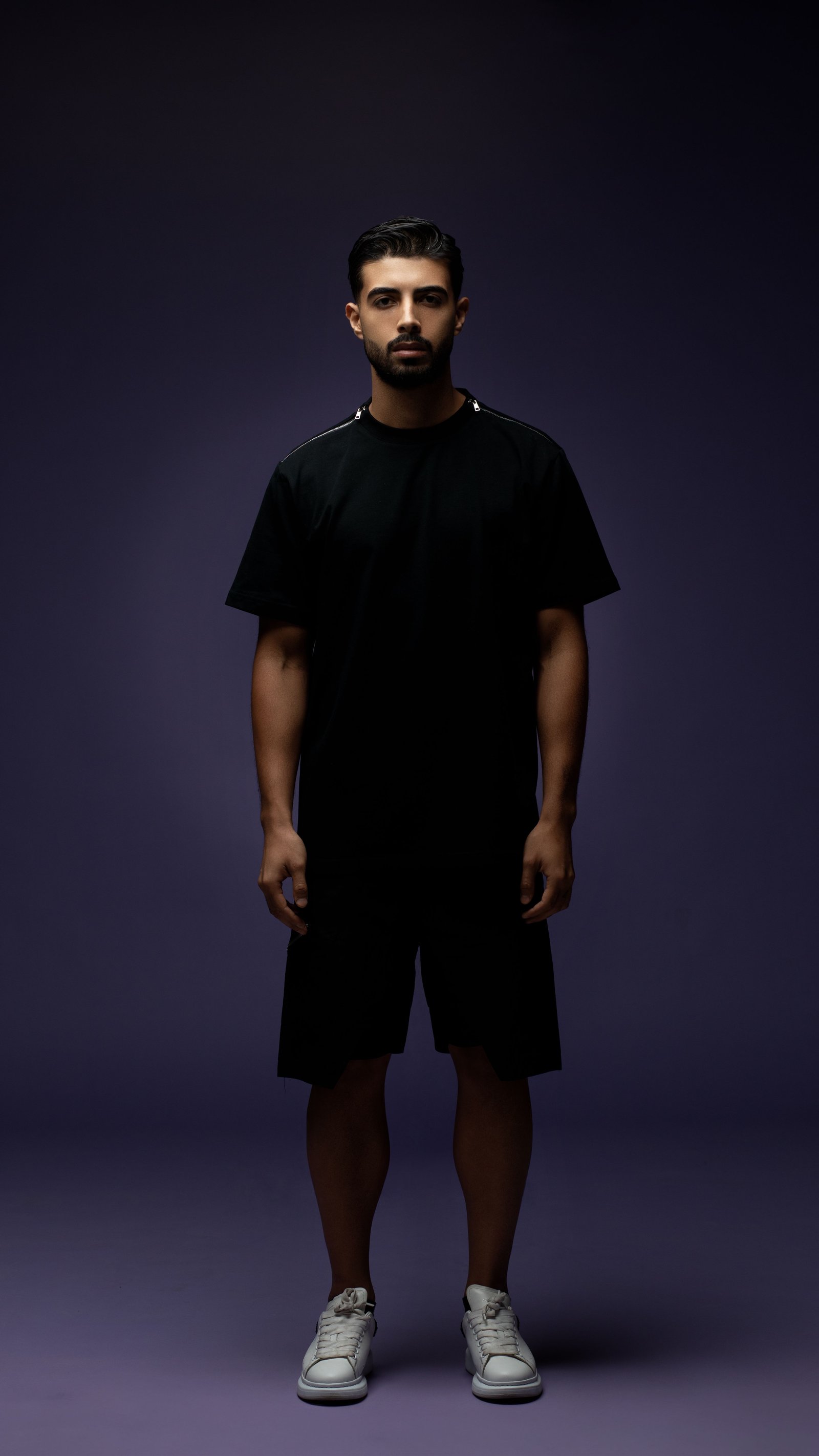 Asymmetric straight leg shorts - صورة 2