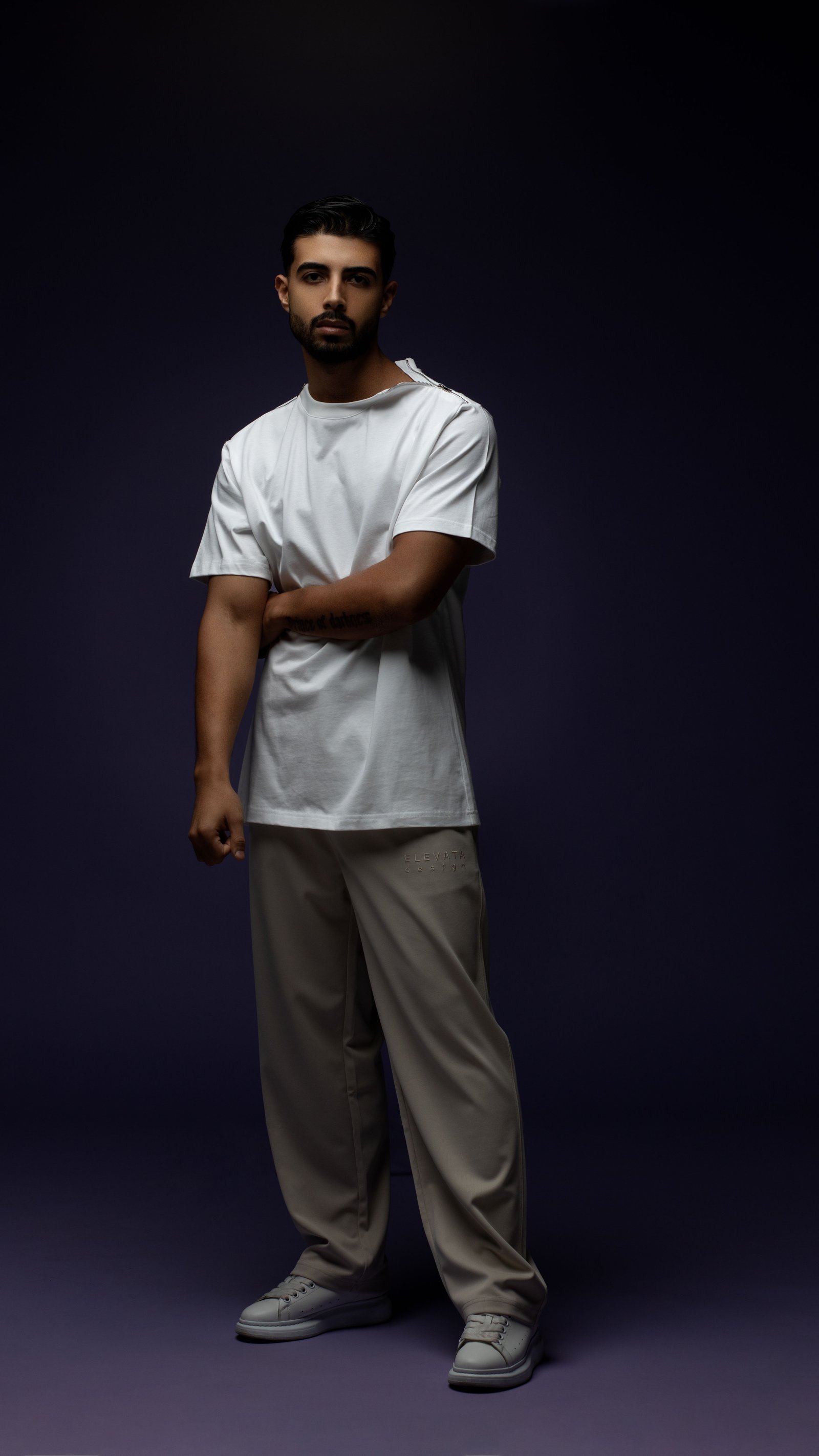 Crew Neck T-shirt - صورة 5