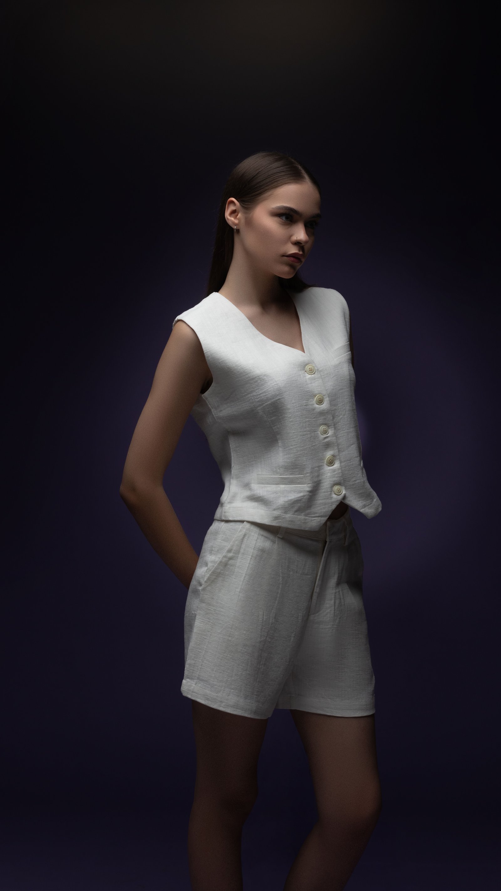 Classic Linen Vest - Image 2