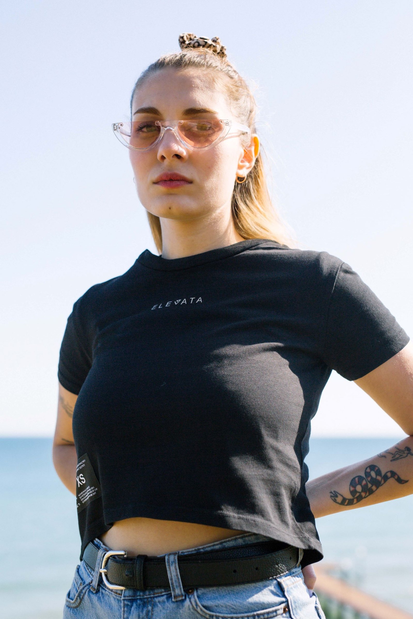  Love in all languages cropped top - صورة 1