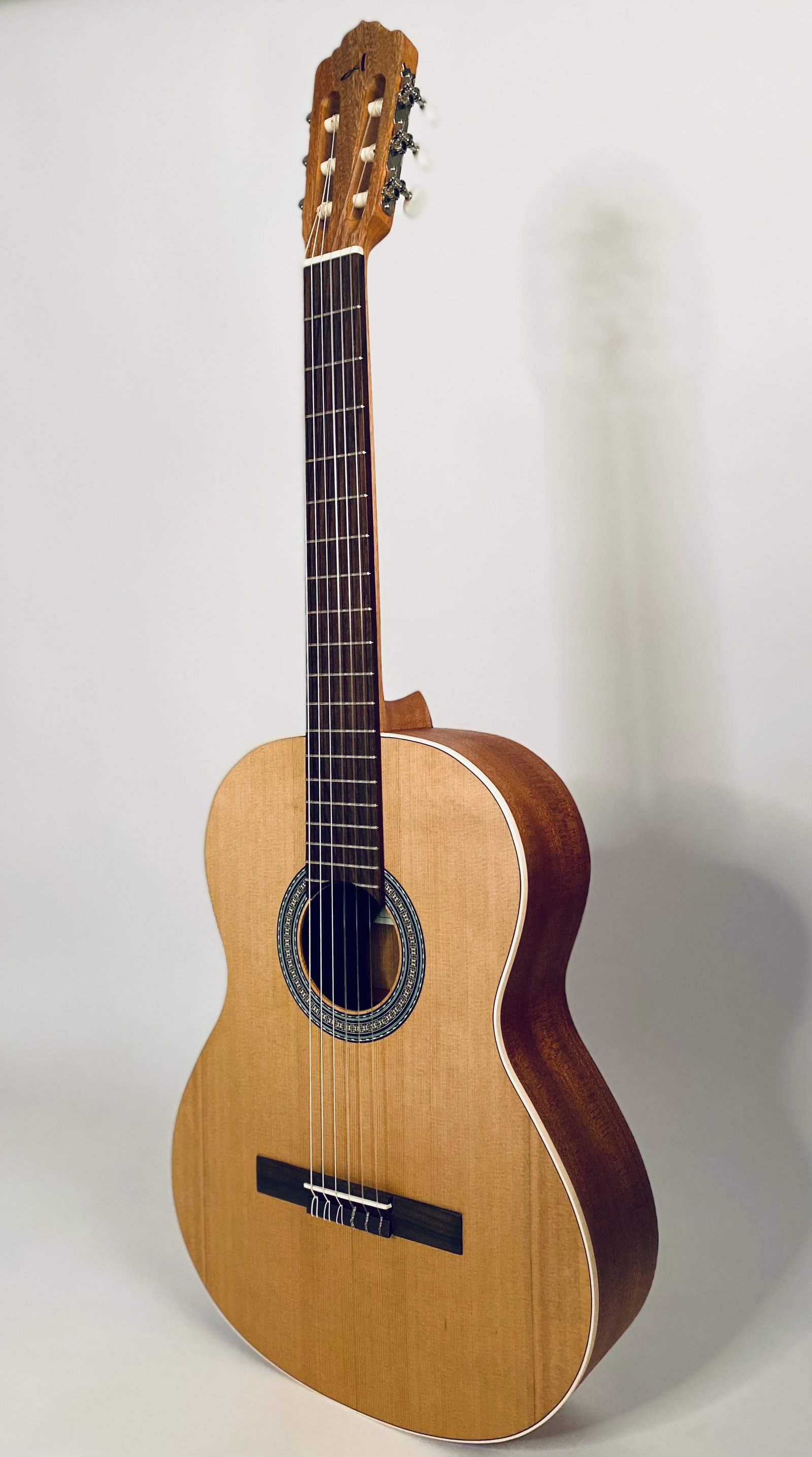  Classic Guitar 400 Nature Almansa by Alhambra  - Image 2