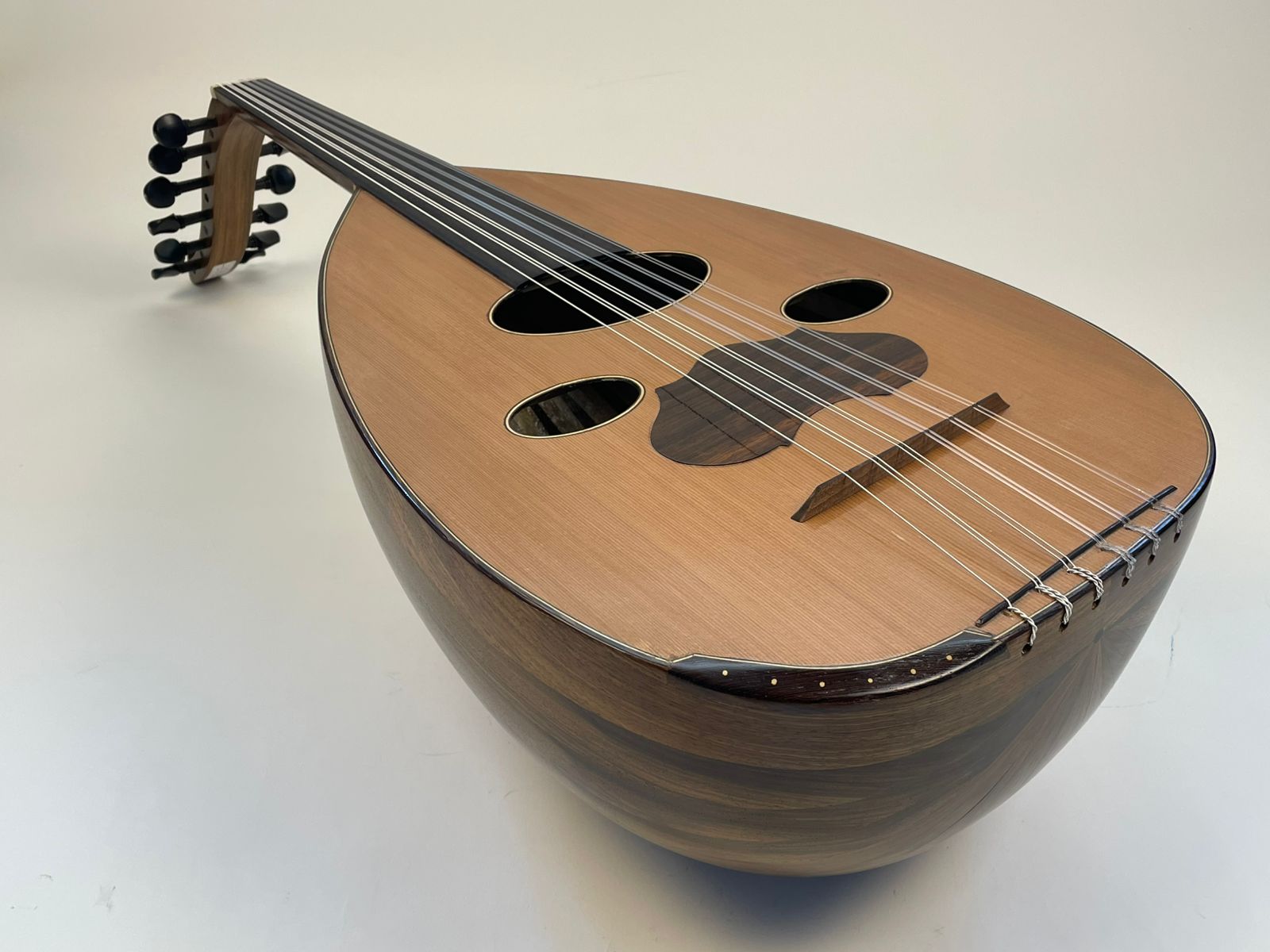 Saudi Oud By Aljawharah Made in Riyadh, Saudi - Image 7
