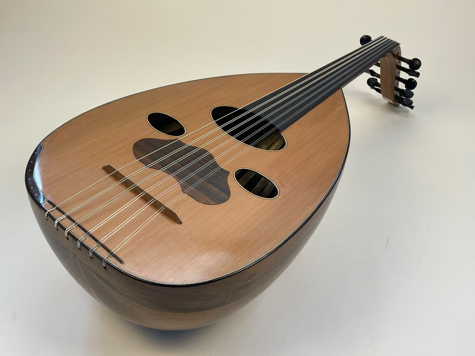 Saudi Oud By Aljawharah Made in Riyadh, Saudi - Image 5