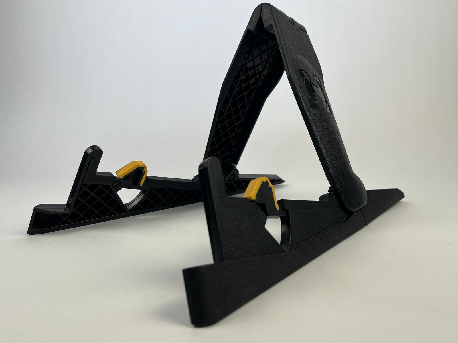 Electric Oud Stand by Herculesِ - Image 5