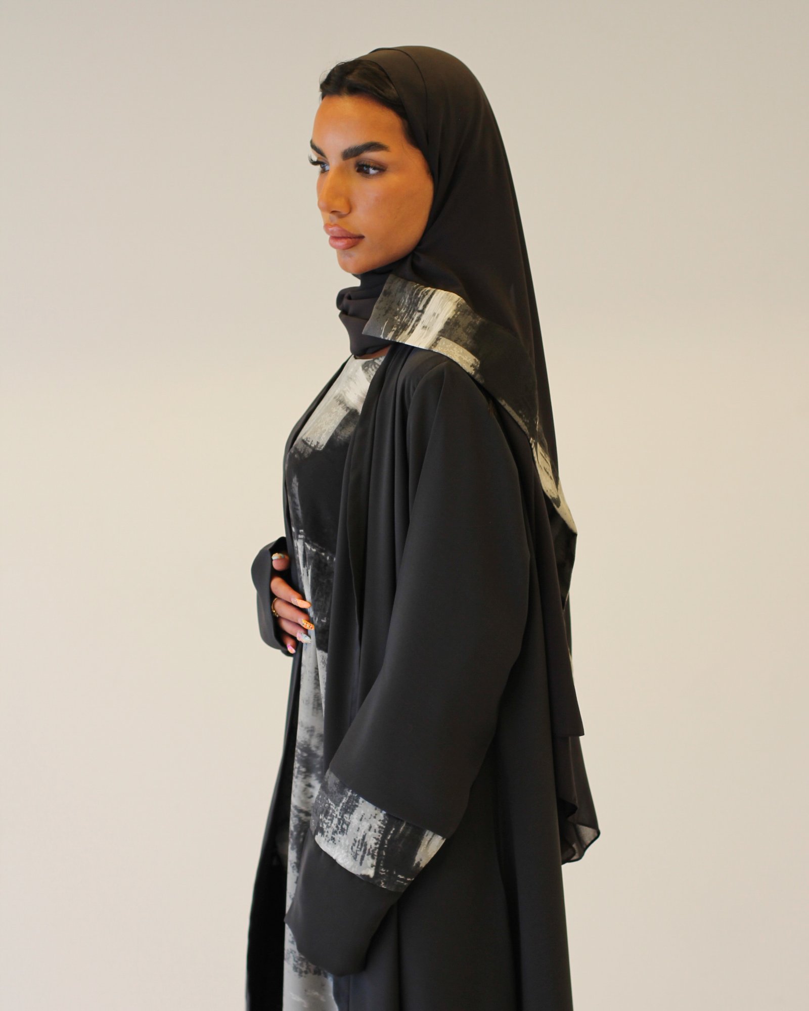 Grey Ocean - صورة 2