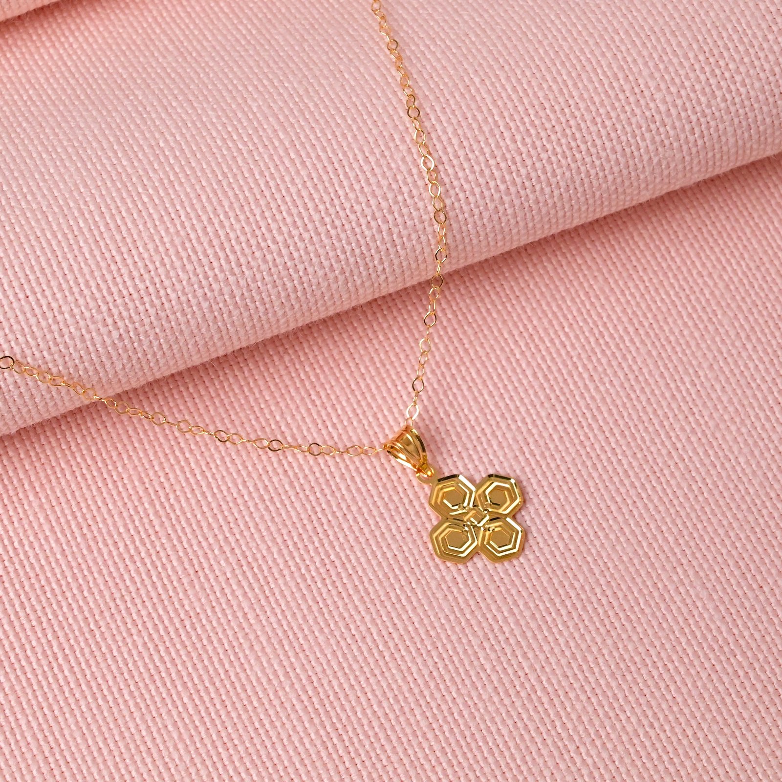 Gold Pendant - Hexa - Image 1