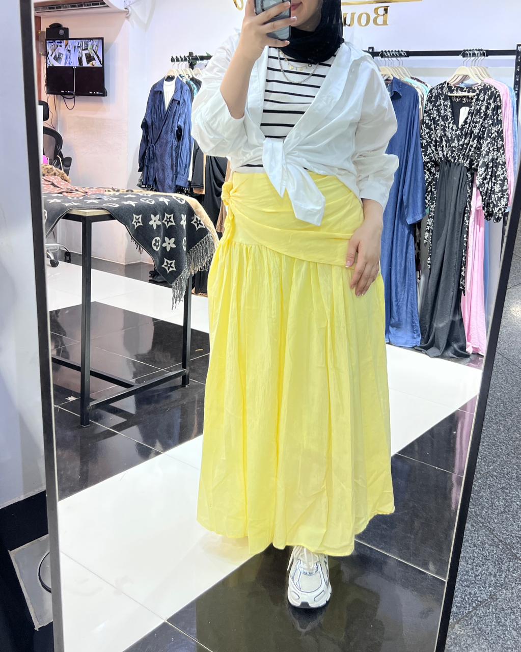 Skirt with scarf - Image 3