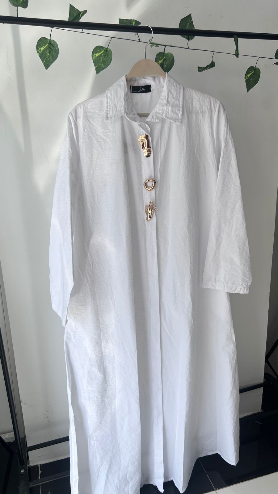 DRESS WITH BROCH - Image 2