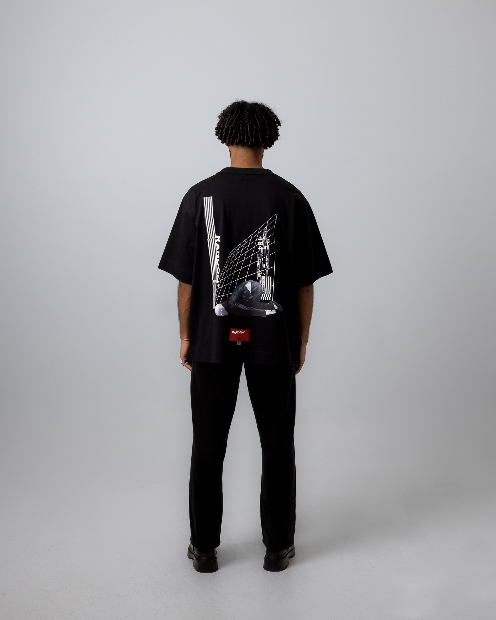 Mr.Random Black T-Shirt  - صورة 5