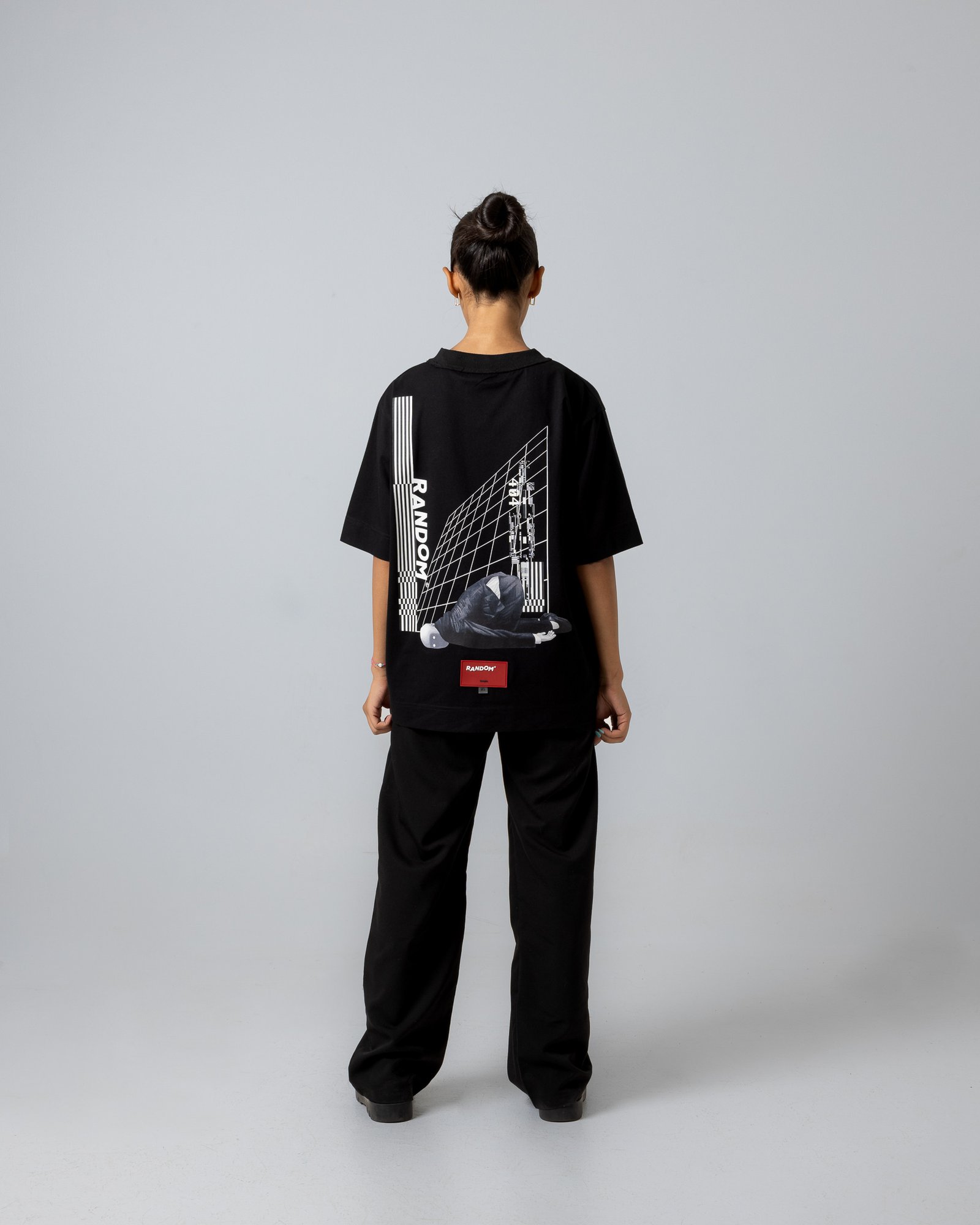 Mr.Random Black T-Shirt  - صورة 7