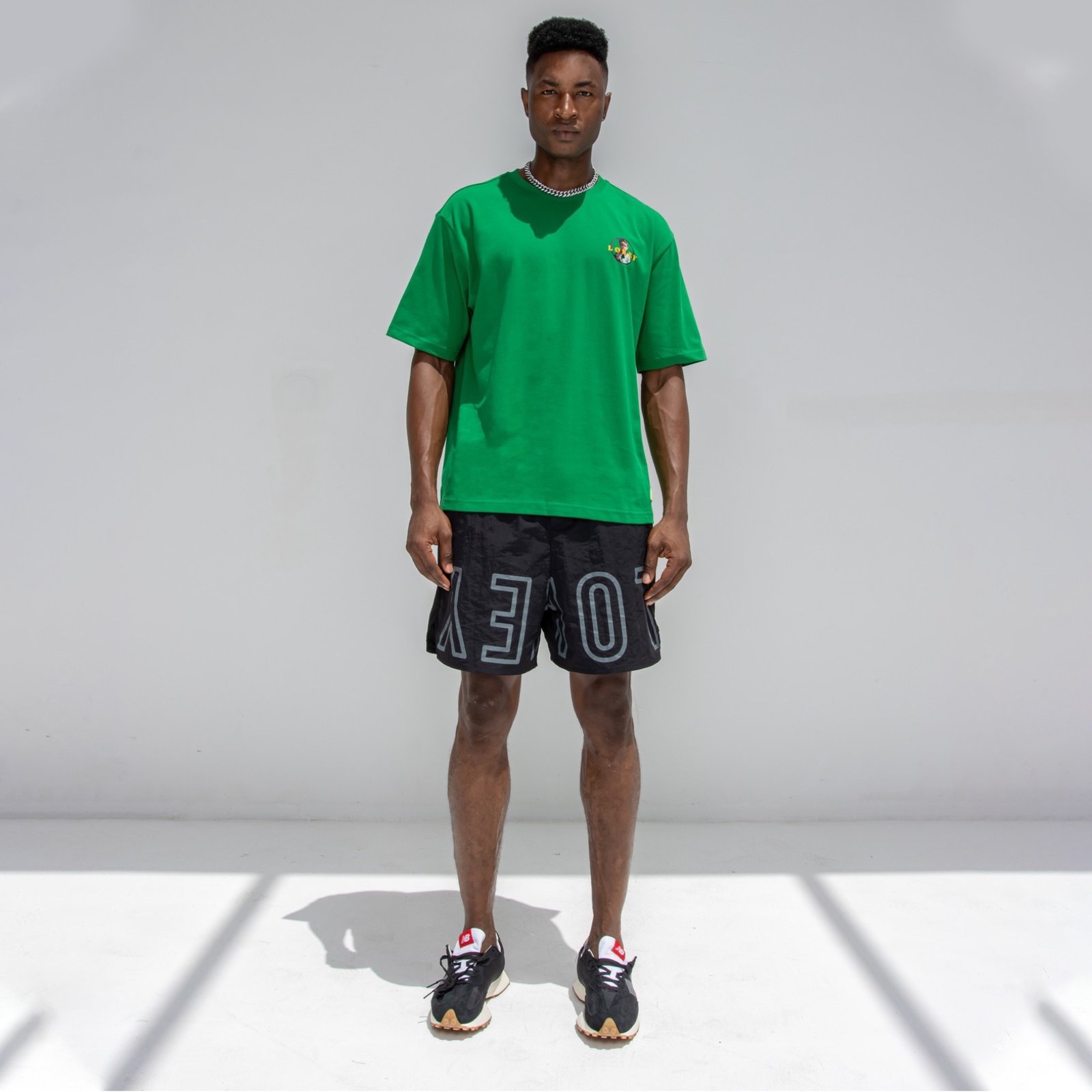 BLACK SHORTS - صورة 3