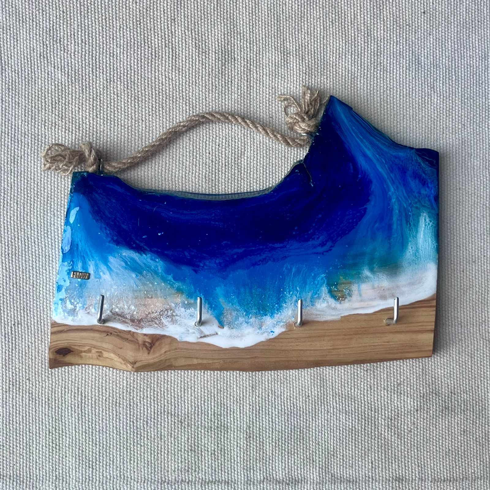 Navy blue/Turquoise Live Edge Key Holder - صورة 3