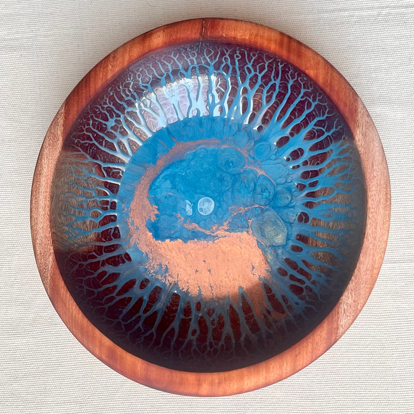 Blue Mega Bowl Table Centerpiece - صورة 9