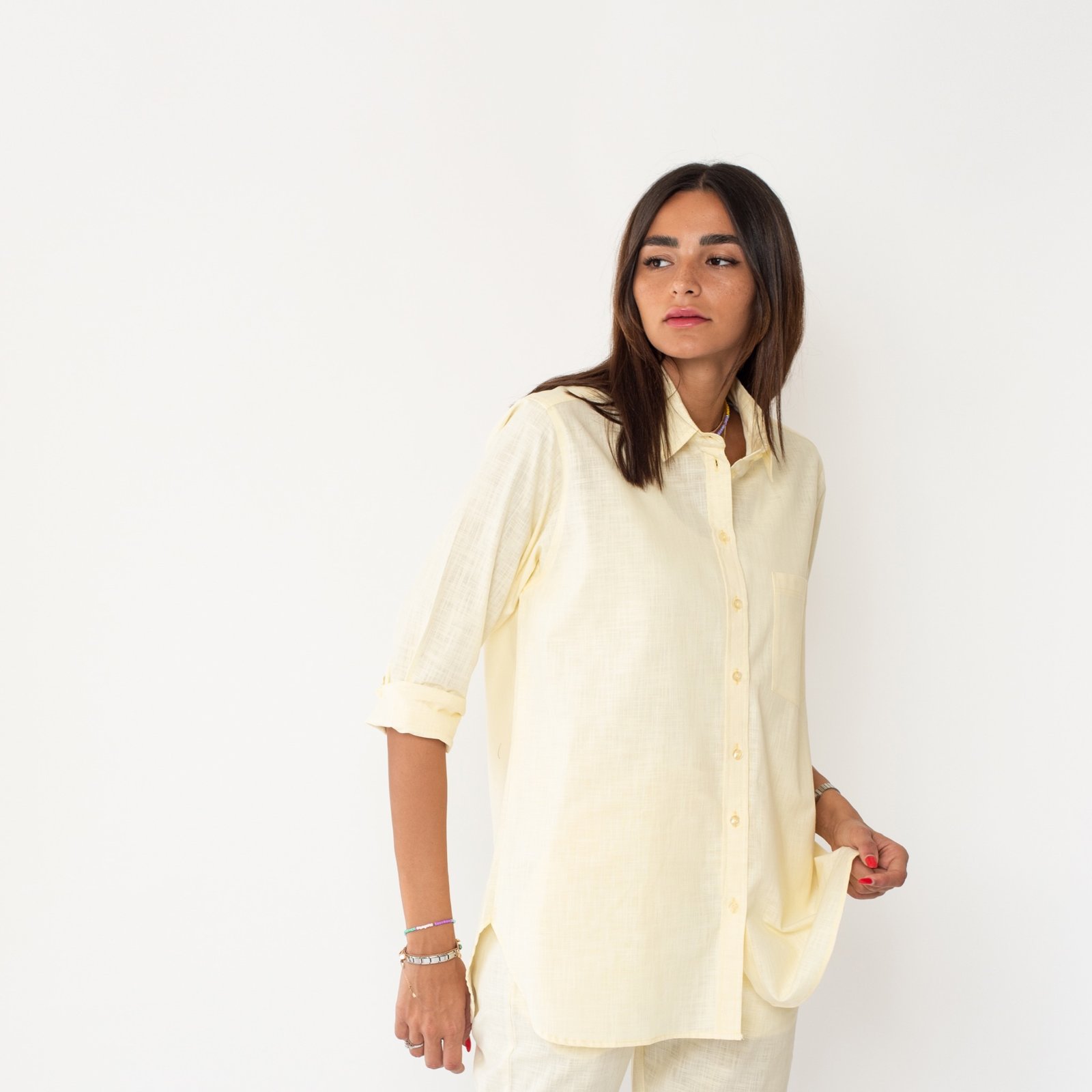 Light yellow shirt - صورة 2
