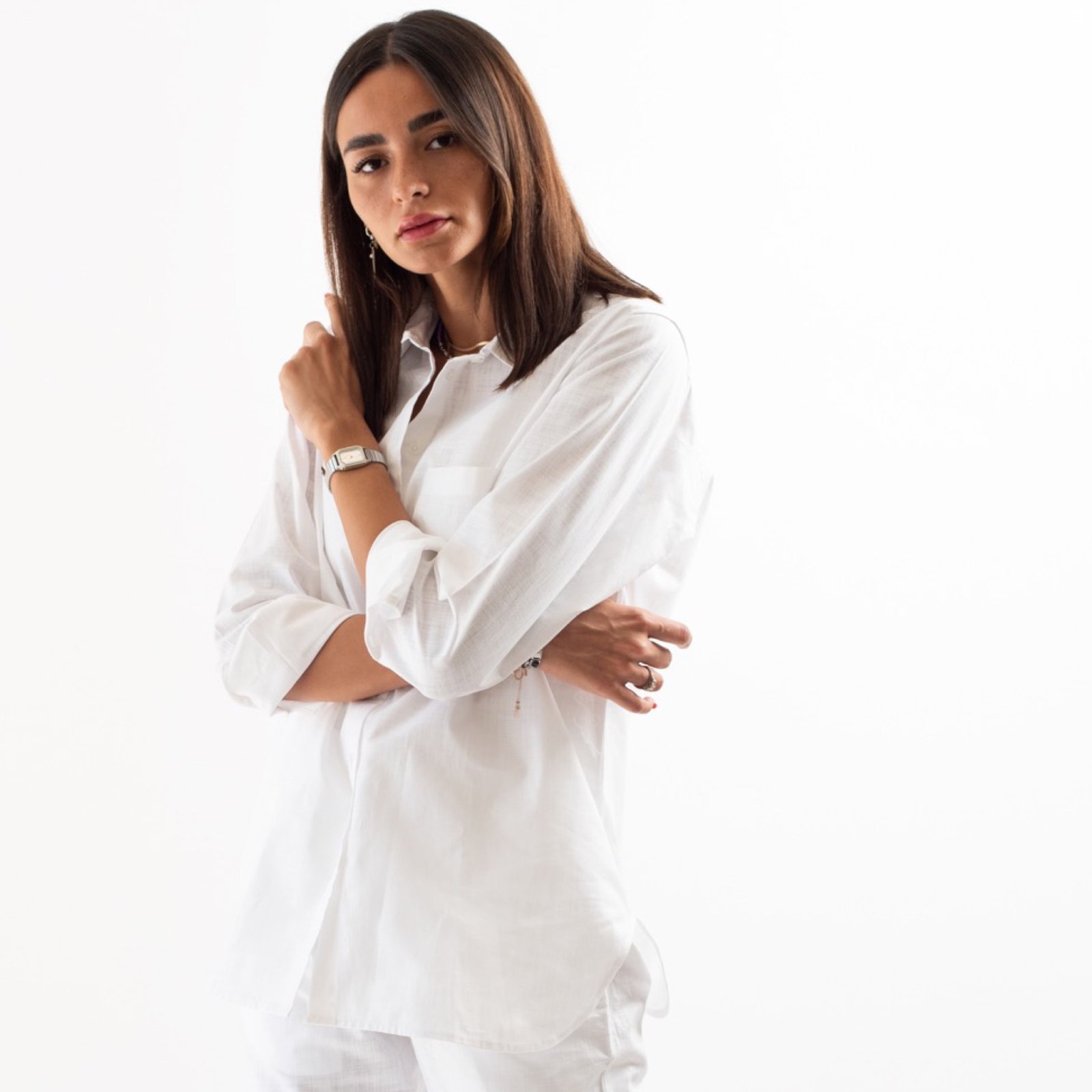 White shirt - صورة 1