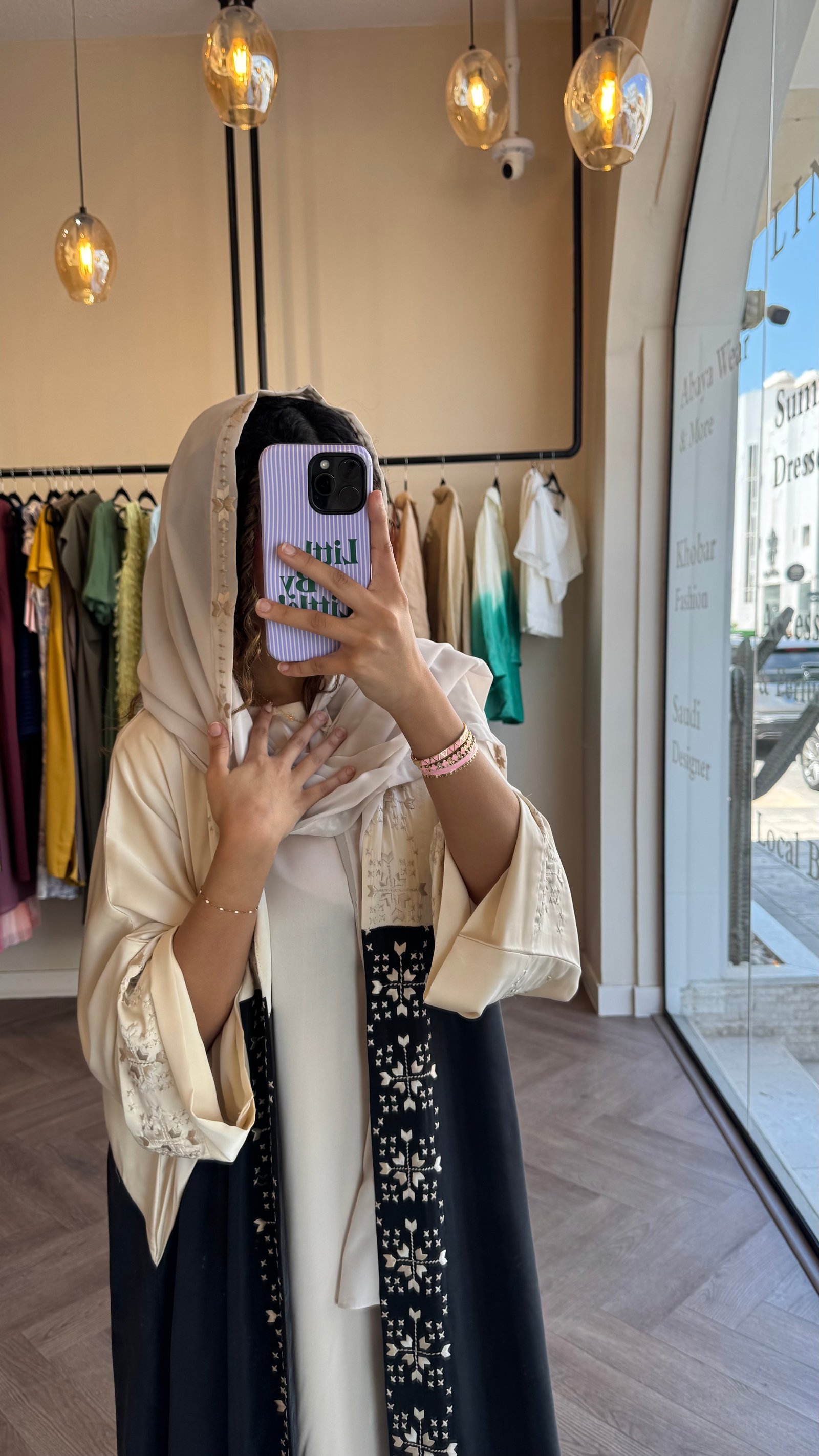 عبايه عمليه - صورة 1