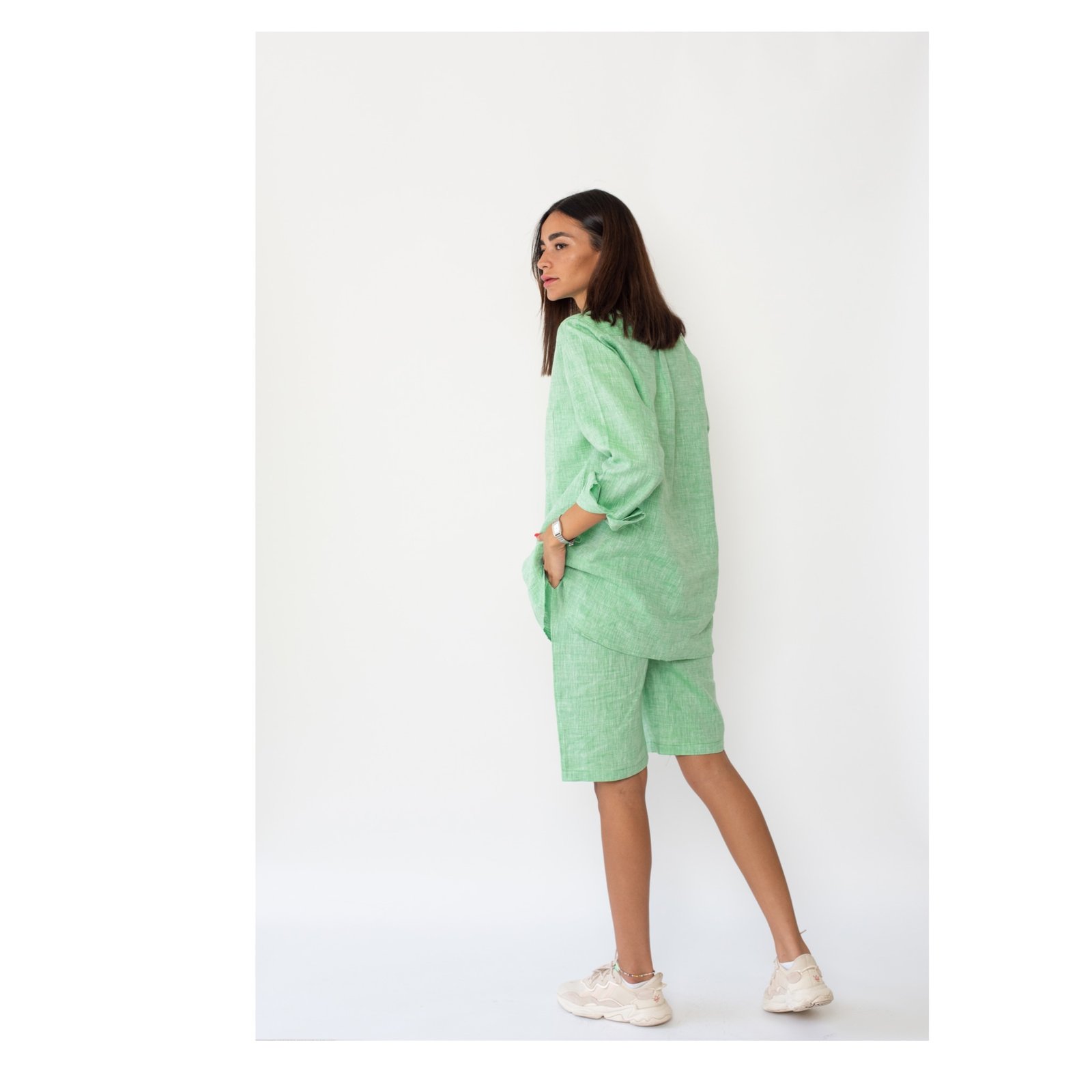 Green shorts - صورة 2
