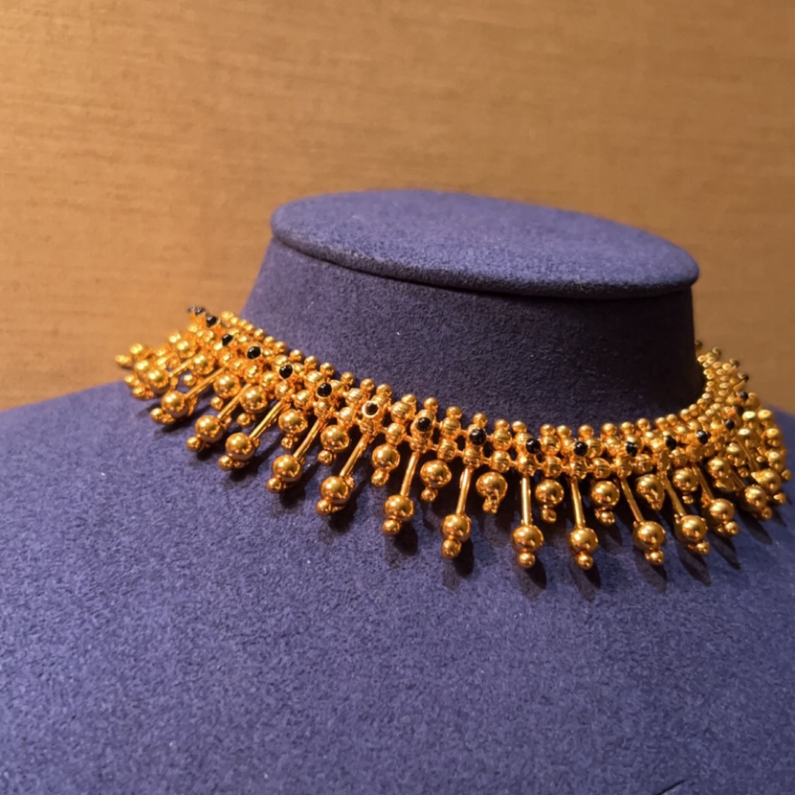 black choker  - صورة 1