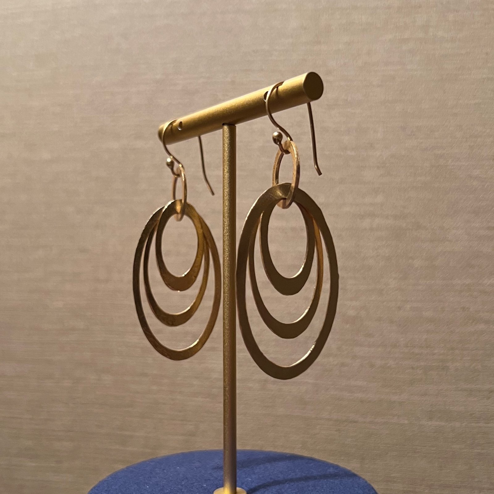 54 # - loops earrings - صورة 2