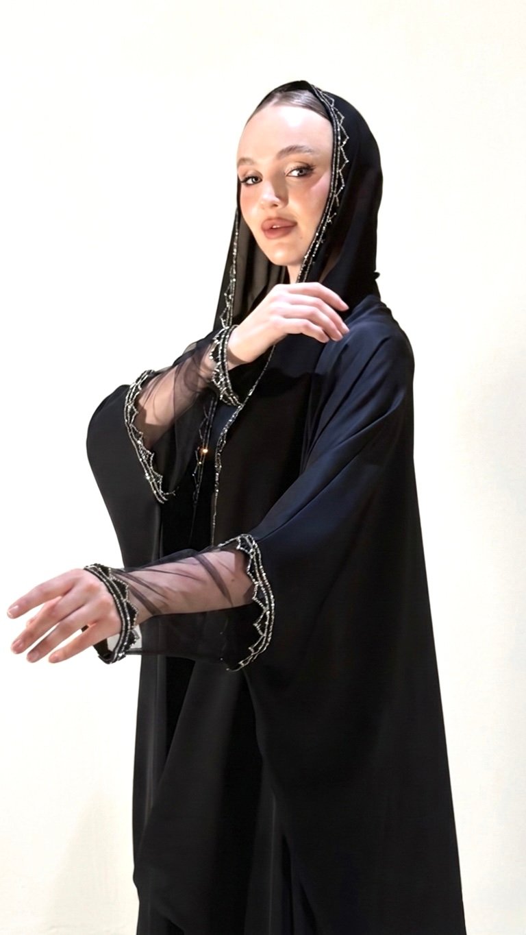 SILVER RHINESTONE ABAYA - صورة 3