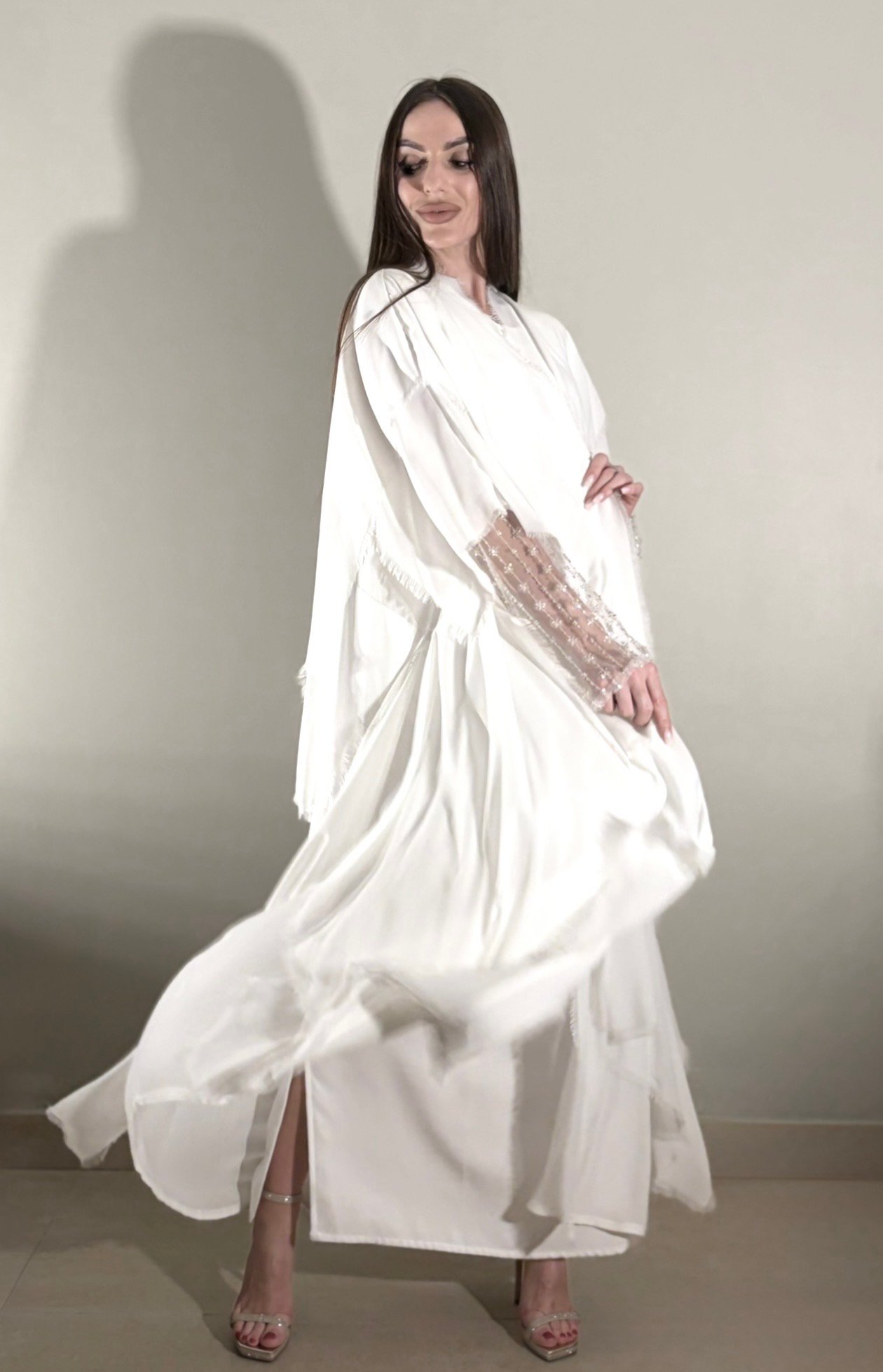 Layers chiffon abaya embroidered sleeves - صورة 5