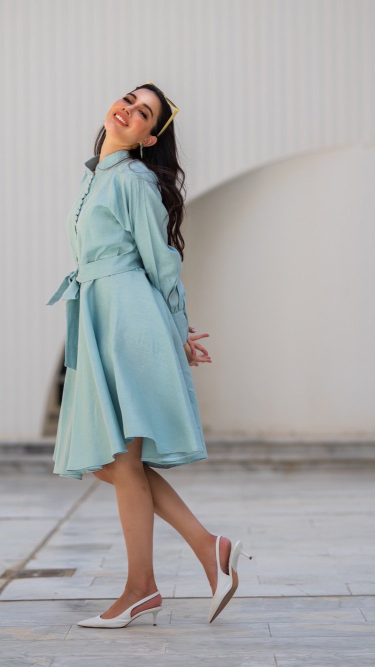 Classic linen dress - Image 2