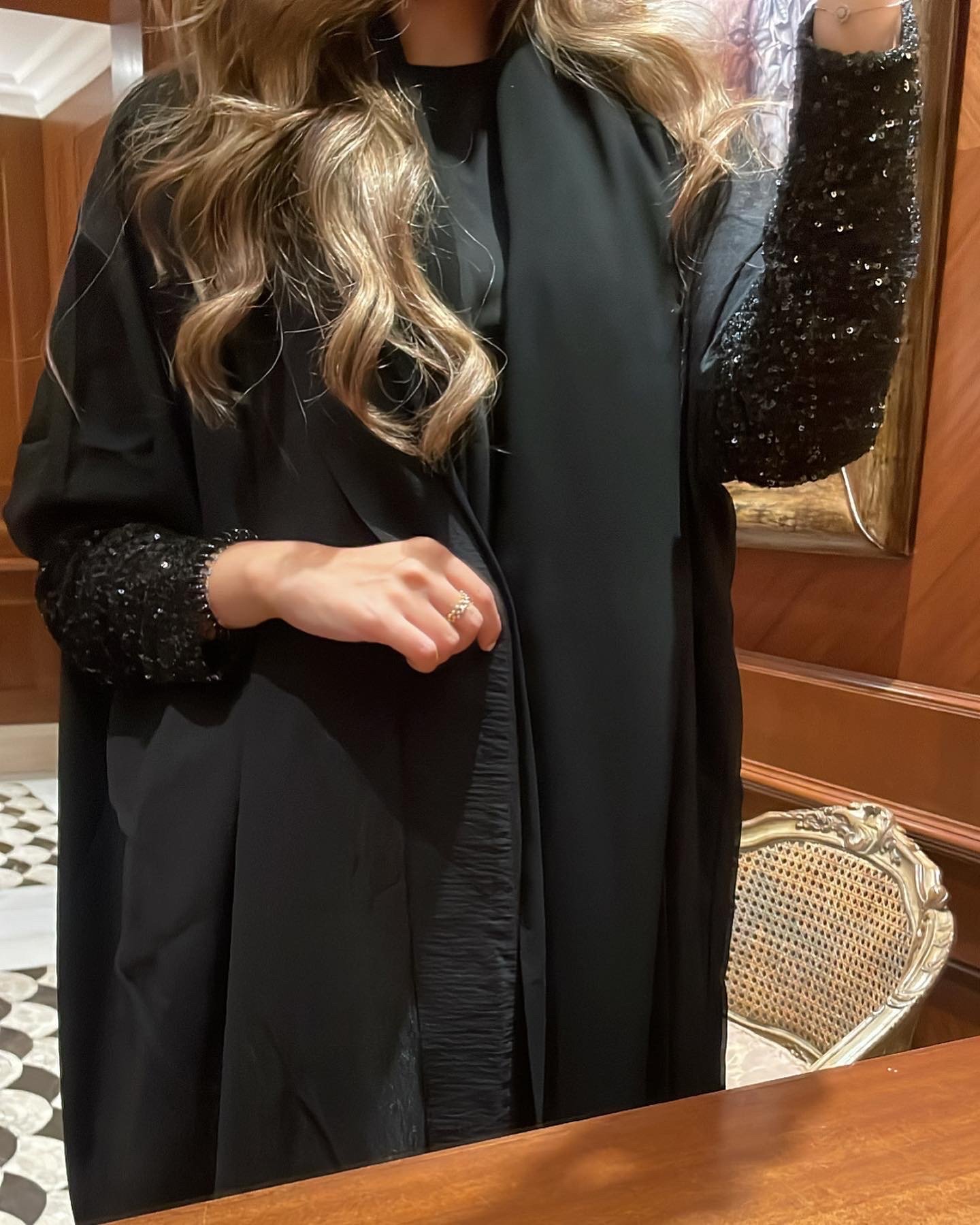 casual chic black  - صورة 4