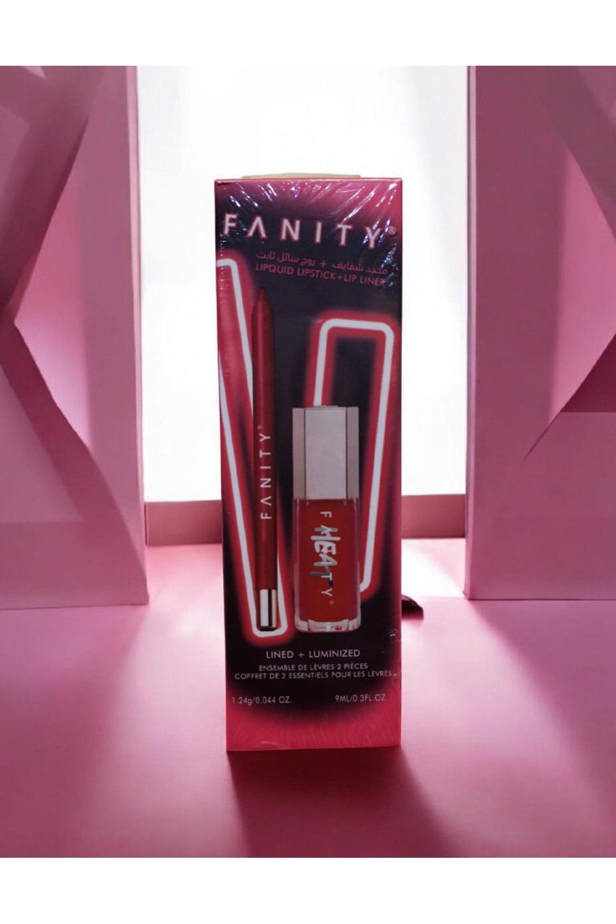 مجموعة مستحضرات تجميل للشفاه من العلامة التجارية فانيتي (Fanity) تتضمن أحمر شفاه سائل ومحدد شفاه. - صورة 1