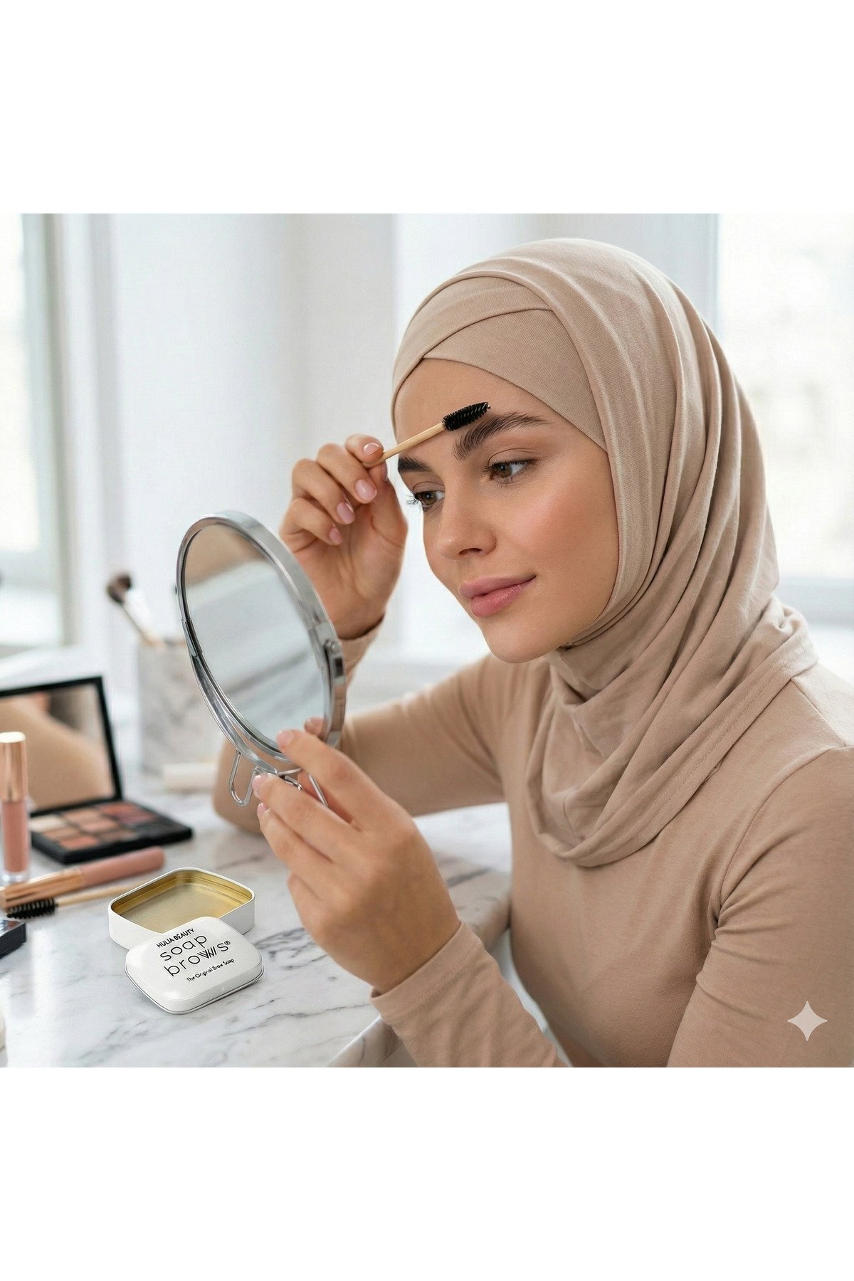 صابونة حواجب مع فرشاة من هوليا بيوتي - صورة 2