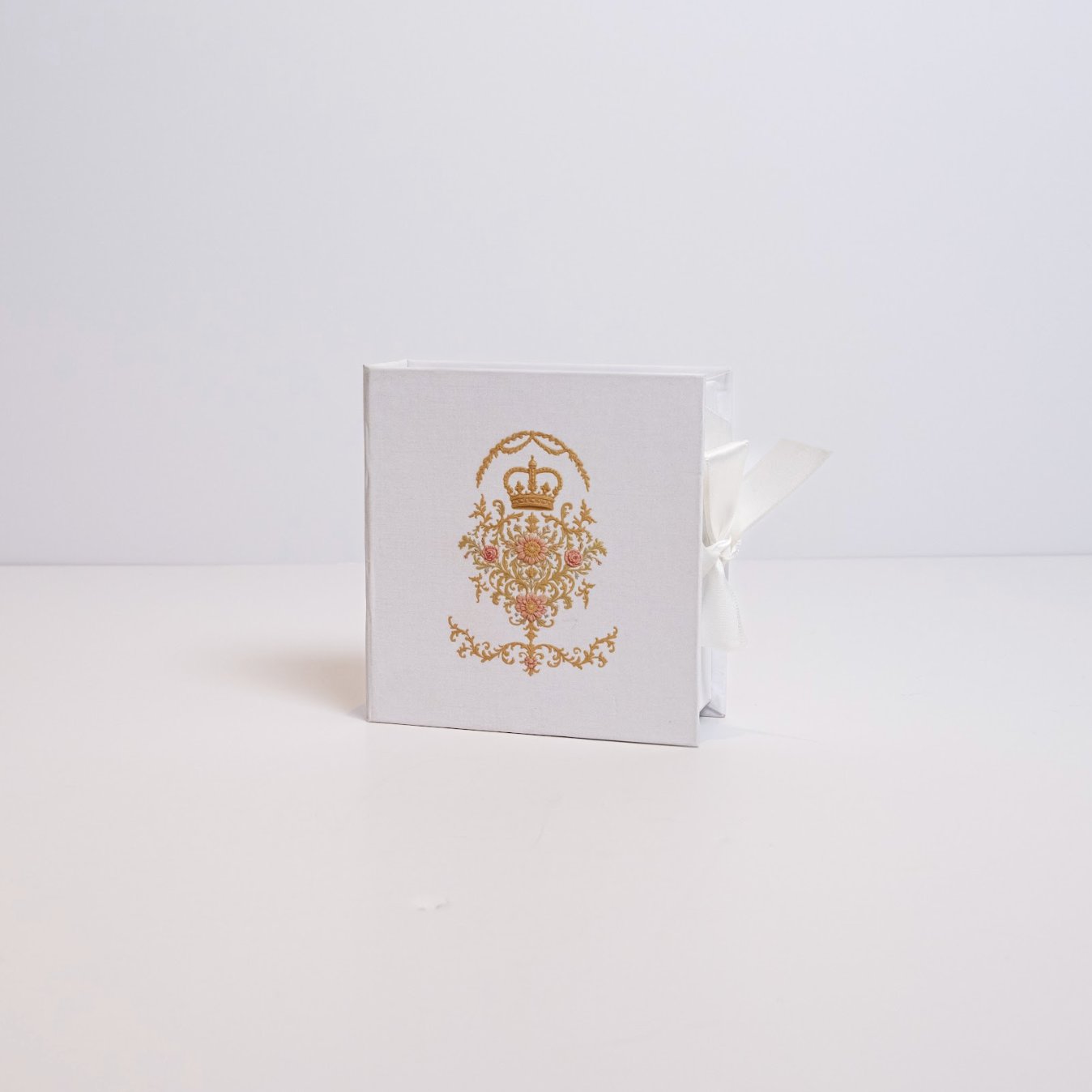 علب عطر زجاج | تصاميم مواليد بناتي - صورة 3
