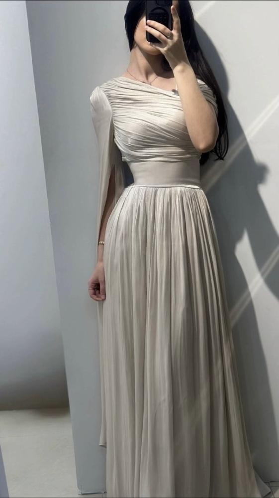 فستان سهرات - صورة 1