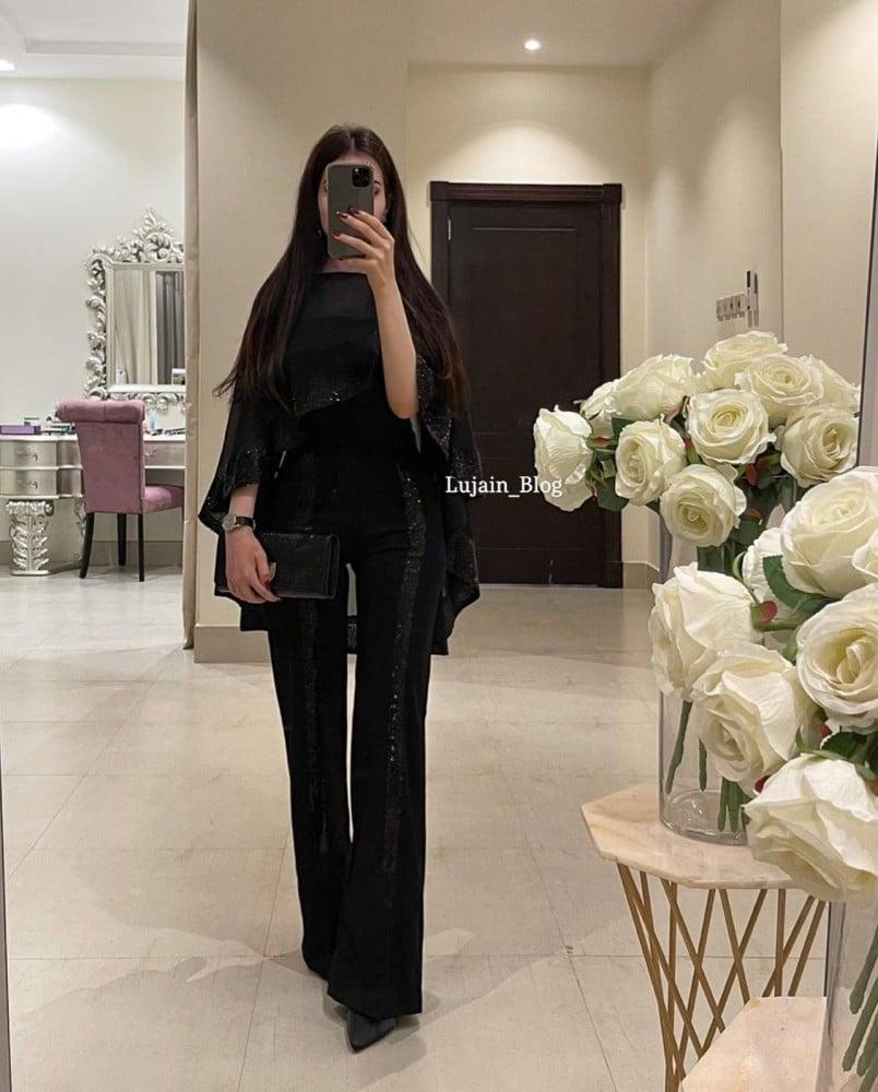 جمبسوت نسائي فاخر بتصميم عصري أنيق للعيد والمناسبات الخاصة - صورة 10