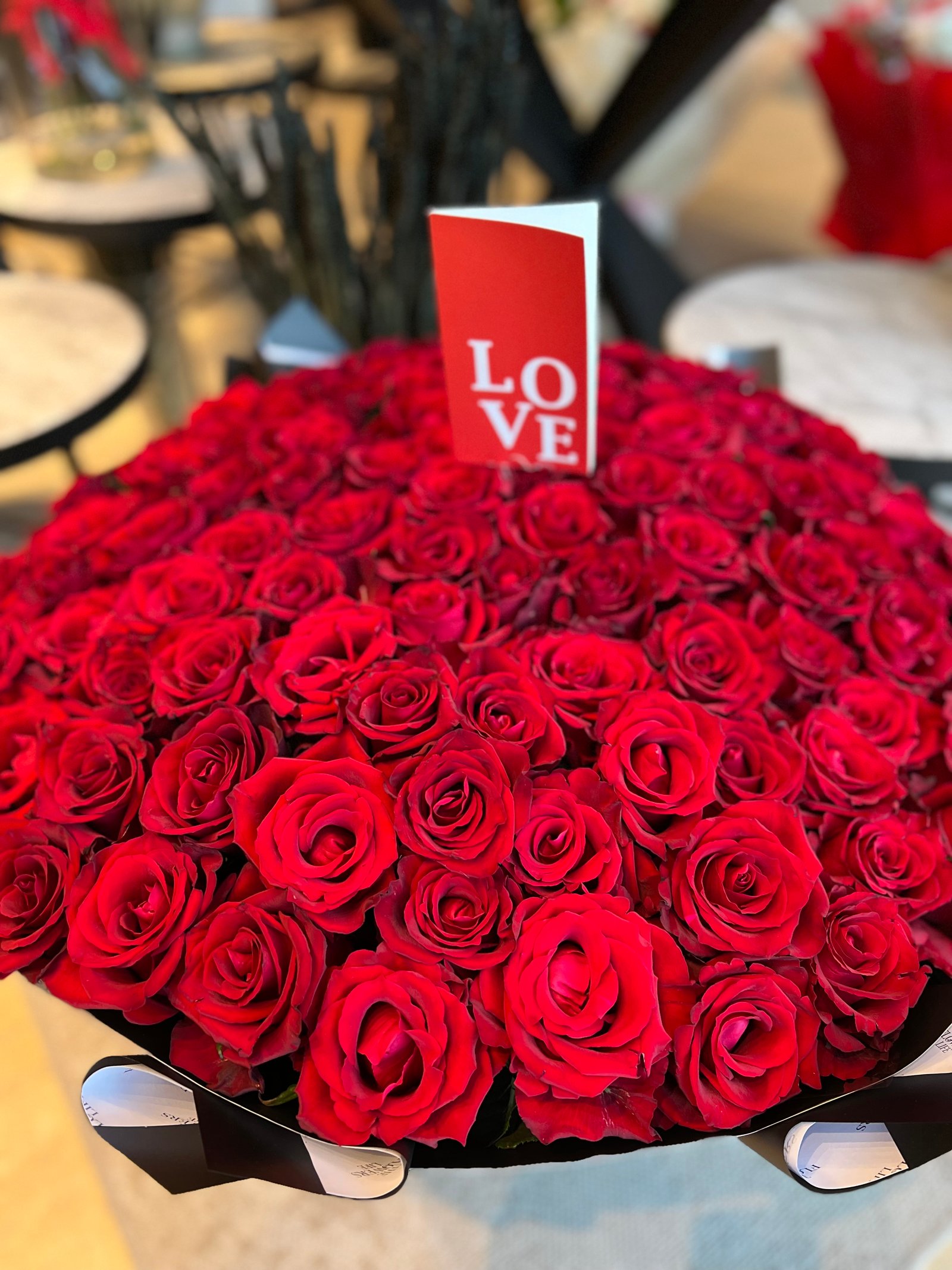 LUXURY ROUND 85 RED FLOWERS  - صورة 2