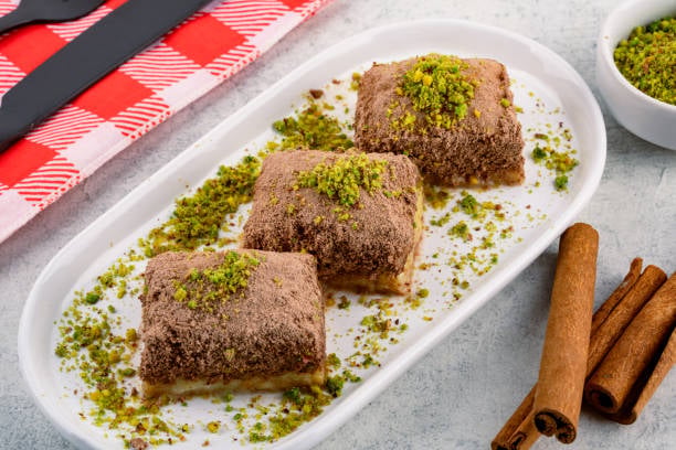 Turkish Cold Baklava - Sotlu Nuriye (500g) - Image 10