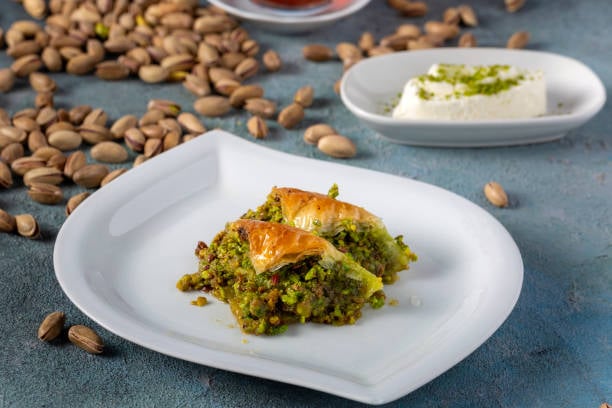 Pistachio and Cream Shaabiyat - Image 3