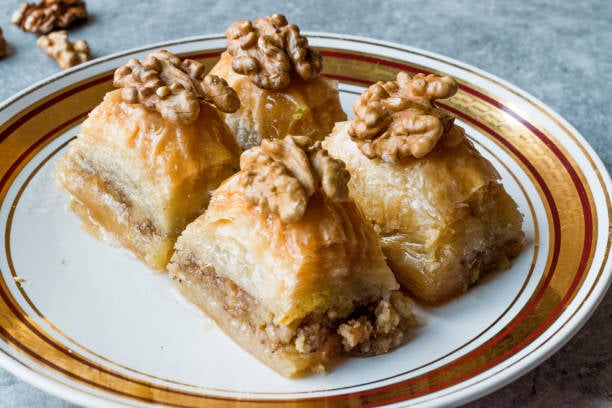 Classic Walnut Baklava(500g): A Taste of Tradition - Image 12