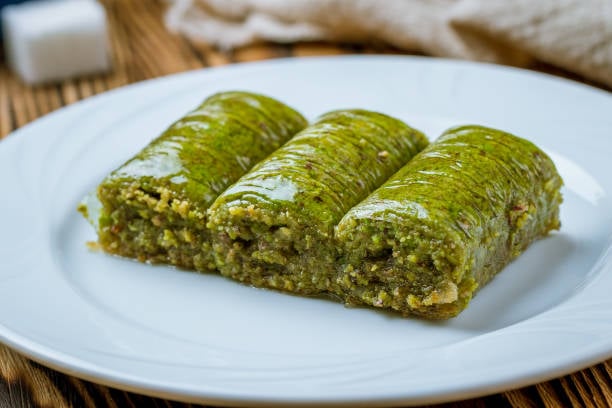 Pistachio Dolma Baklava: Authentic Turkish Taste - Image 6